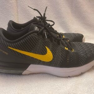 Nike Air Max Typha Flywire trainer